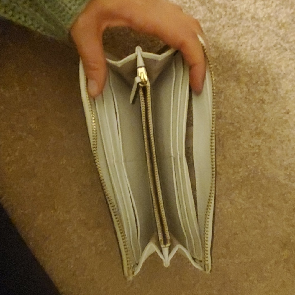 Wallet - Picture 3 of 3